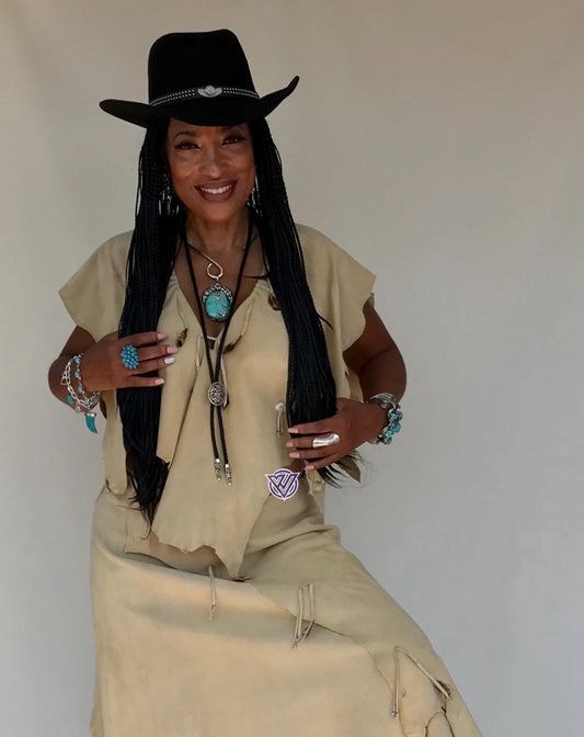 WIRED WRAPPED NECKLACE